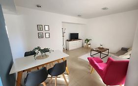 Departamento 2 ambientes zona Güemes con cochera